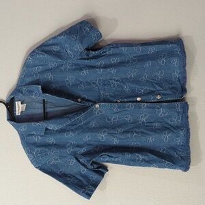 Butterfly embroidered button up